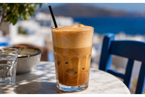 Griechisches Frappé Rezept: So gelingt dir der perfekte Eiskaffee